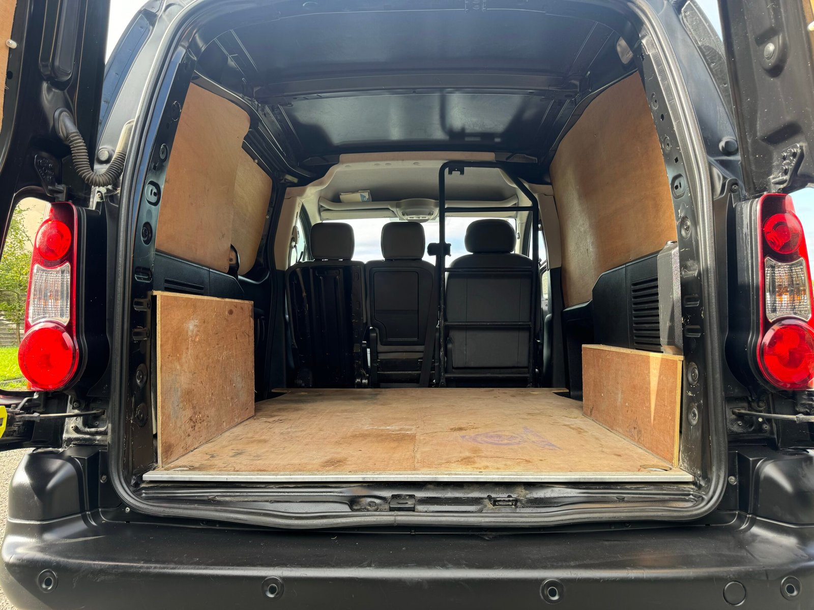 
								Citroen Berlingo 1.6HDi Enterprise 2016 CF16ERJ full									