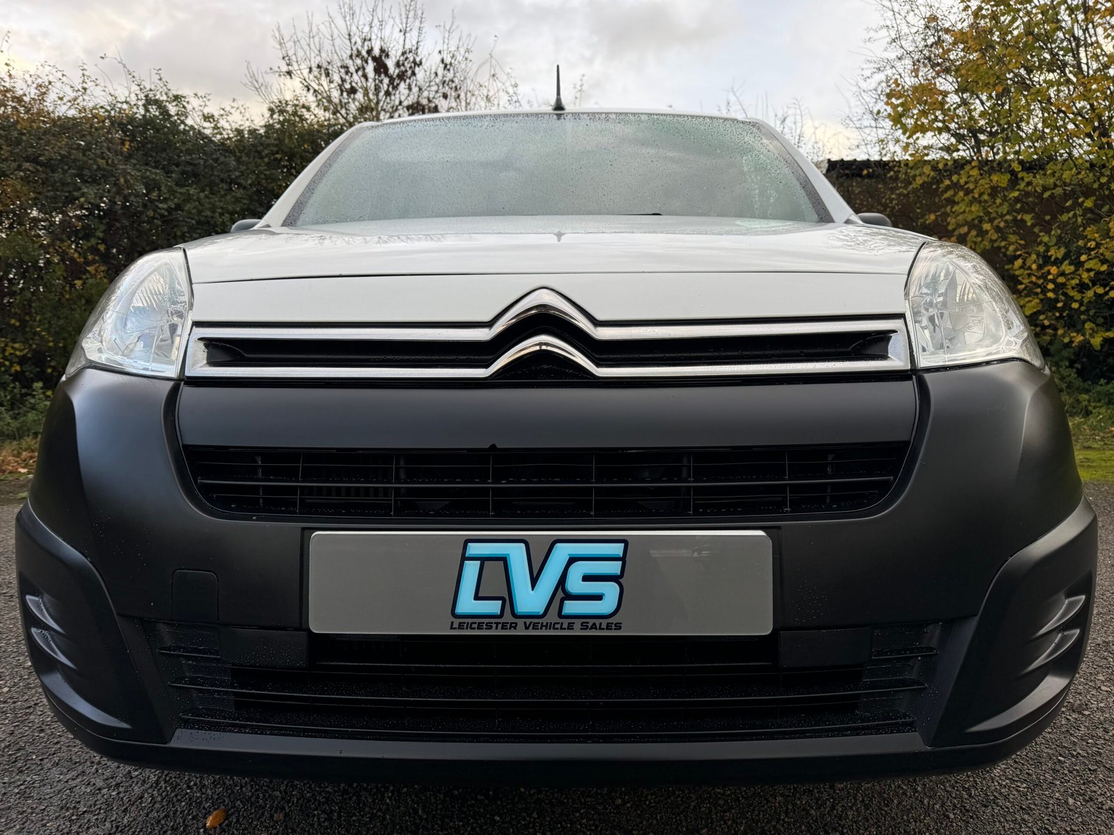 
								Citroen Berlingo Enterprise 1.6BlueHDi 2018 full									