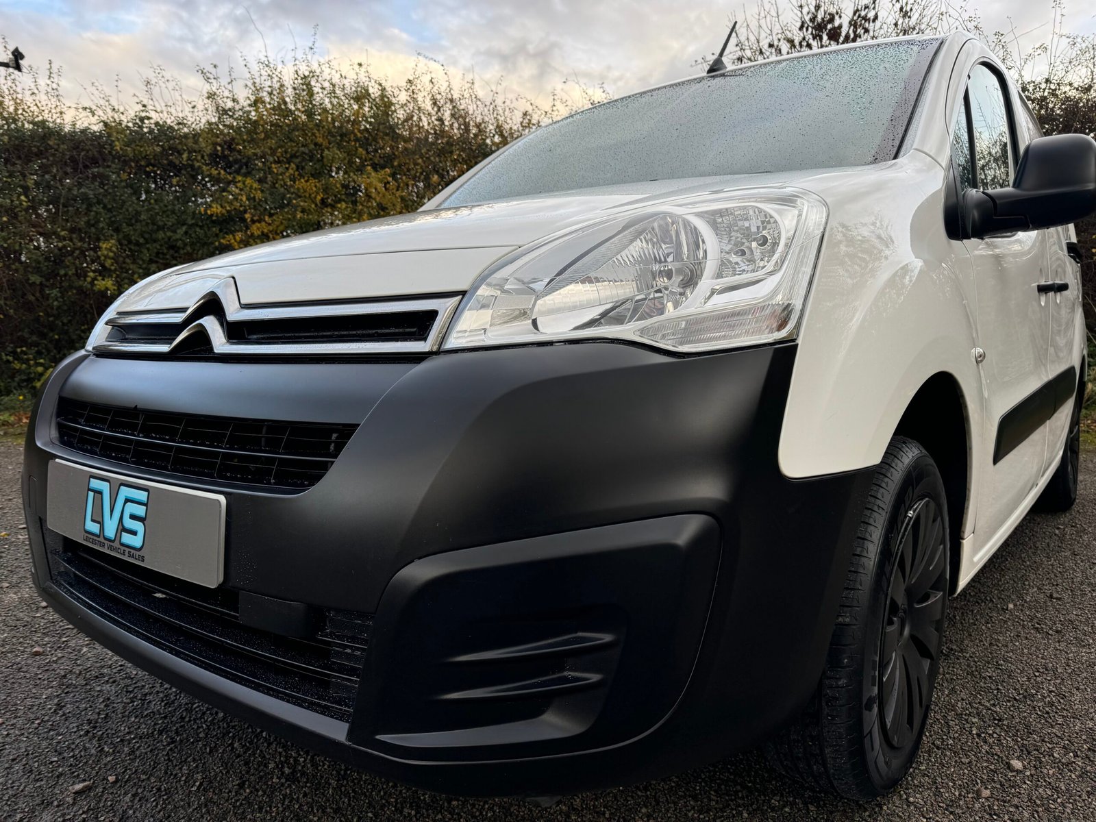 
								Citroen Berlingo Enterprise 1.6BlueHDi 2018 full									
