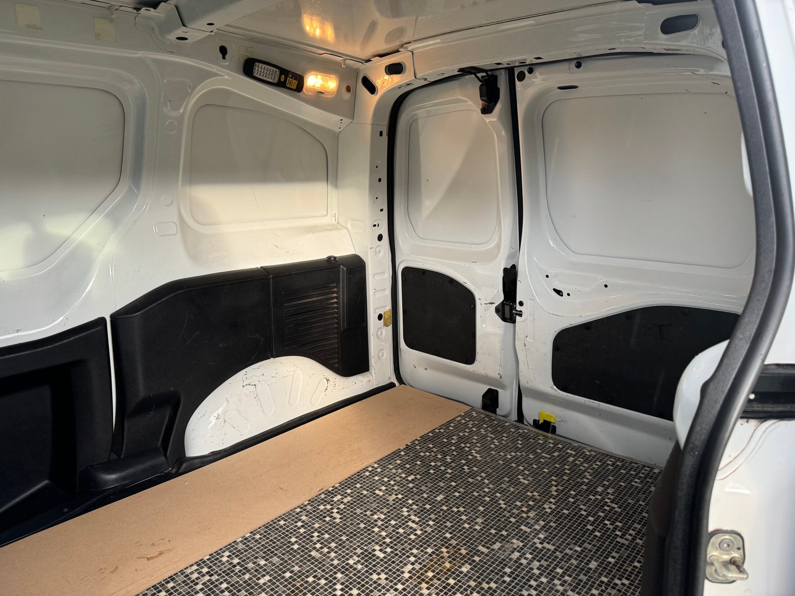 
								Citroen Berlingo Enterprise 1.6BlueHDi 2018 full									