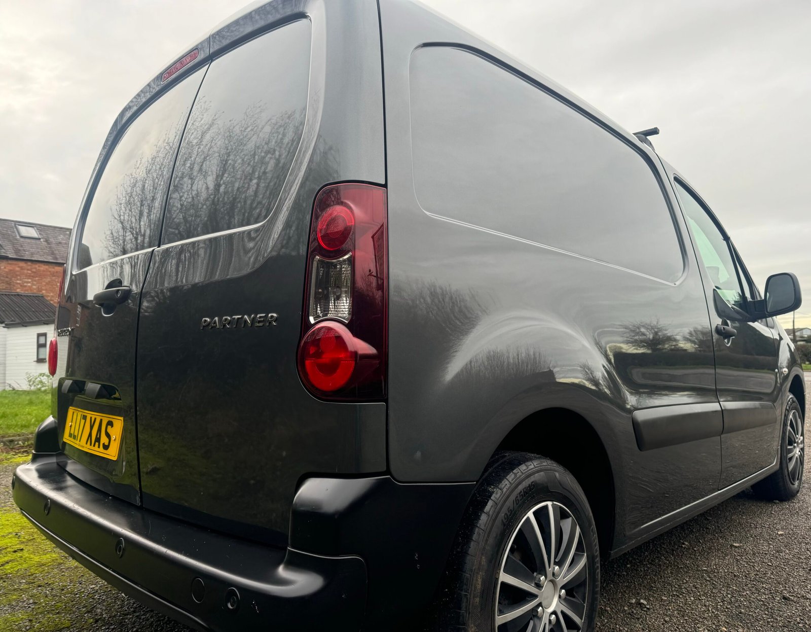 
								Peugeot Partner 1.6BlueHDi Professional 2017 full									