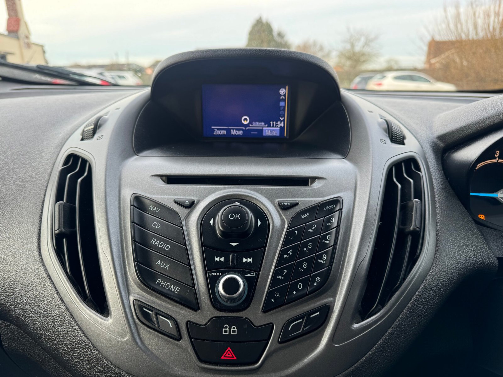 
								Ford Transit Courier Trend 1.5Tdci 2014 full									