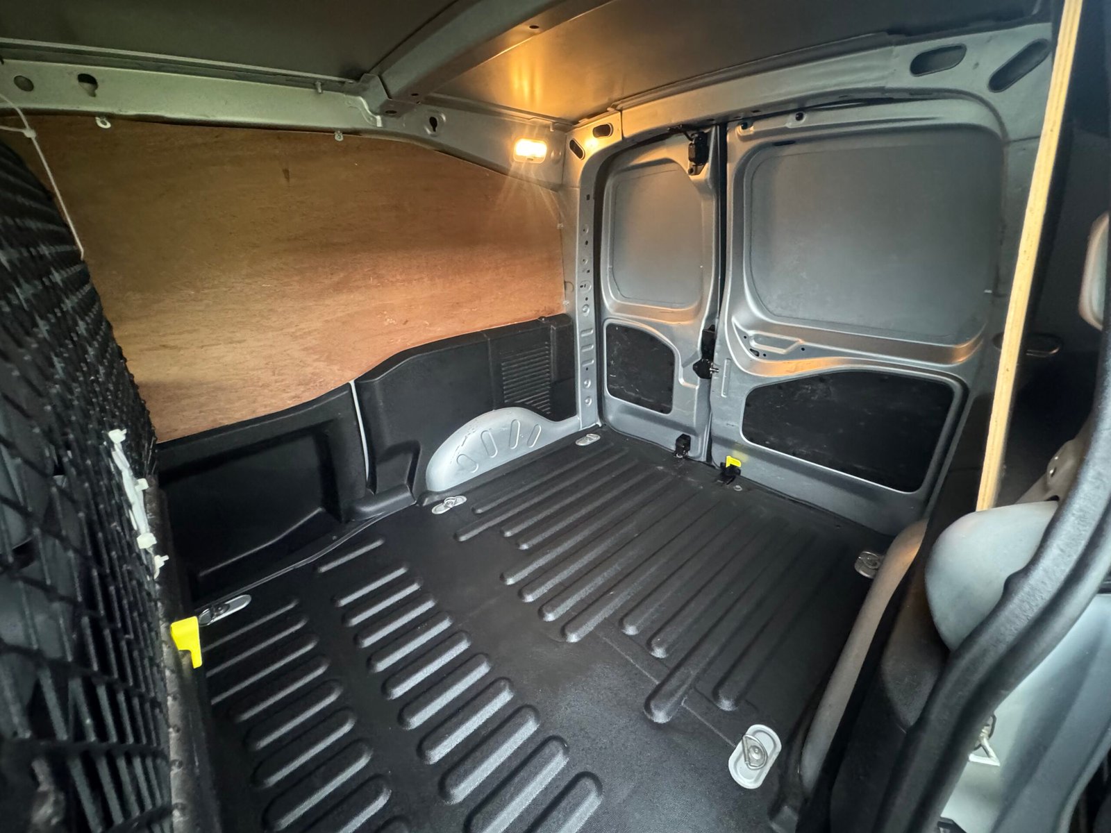 
								Peugeot Partner 1.6HDi Professional 2014 full									