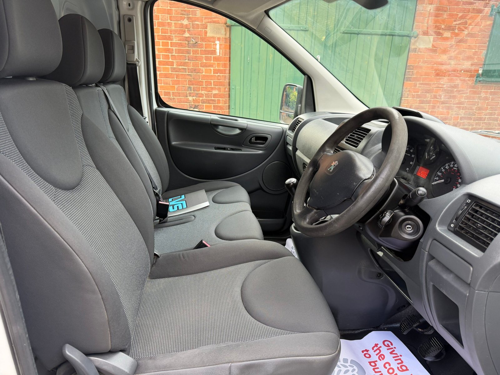 
								Peugeot Expert Professional 1.6HDi 67k full									