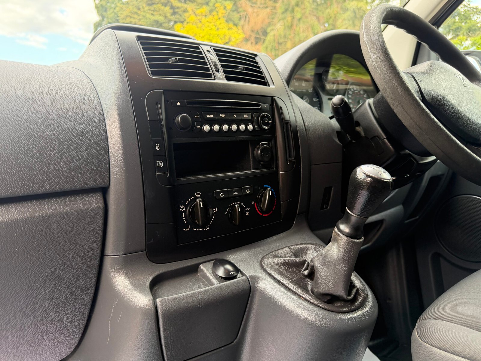 
								Peugeot Expert Professional 1.6HDi 67k full									