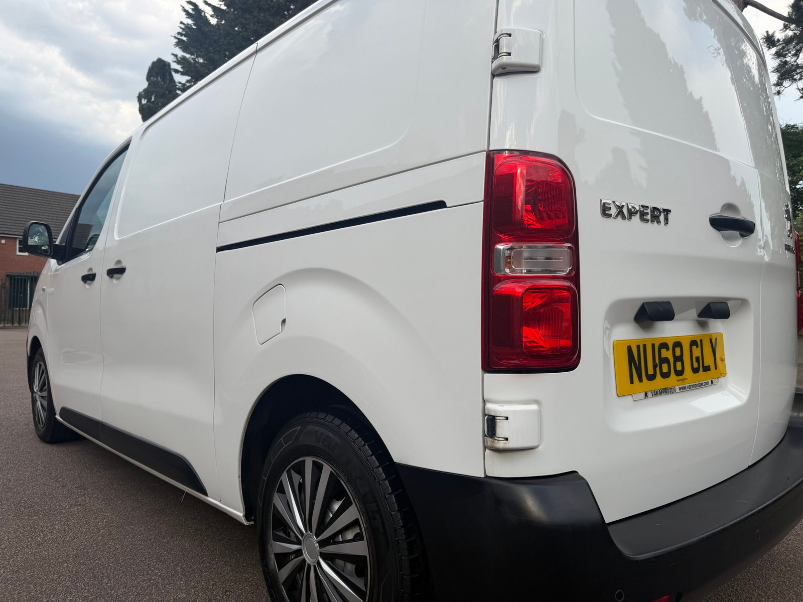 
								Peugeot Expert Professional 1.6BlueHDi 2018/68 full									