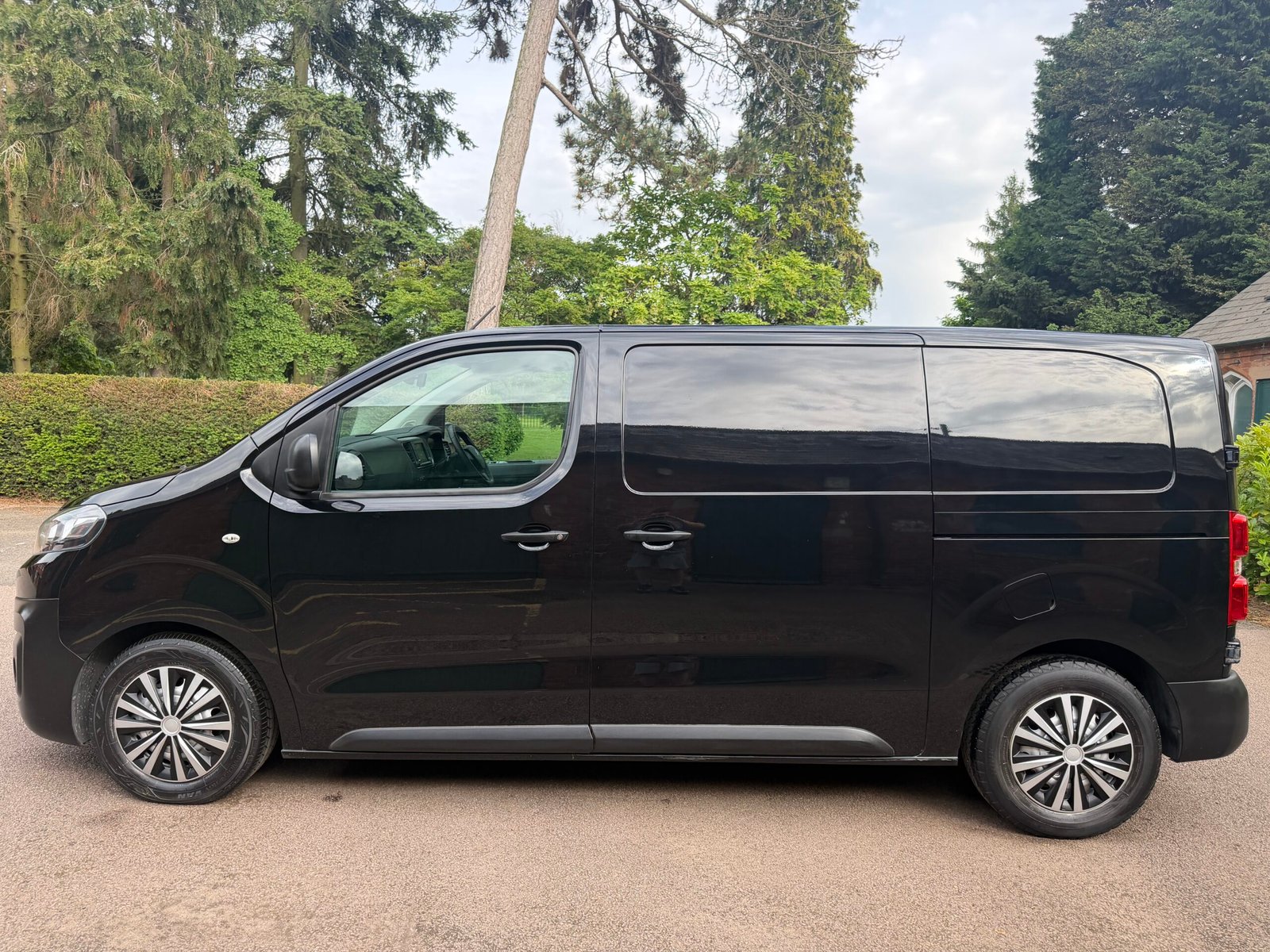 
								Citroen Dispatch Enterprise 1.6BlueHDi MWB L2 full									